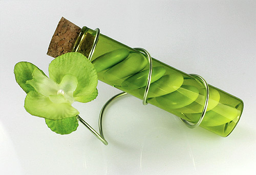 Eprouvette Vert Anis avec Orchidées et Dragées
