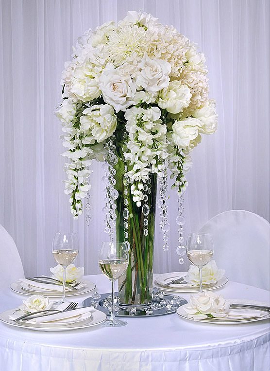 Centre de table fleur guirlande cristal mariage